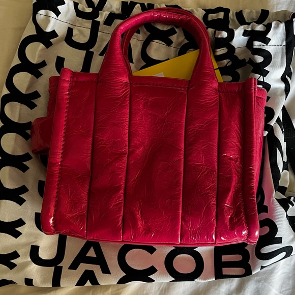 Brand new with tags Marc Jacobs The Tote Bag. - Picture 4 of 6